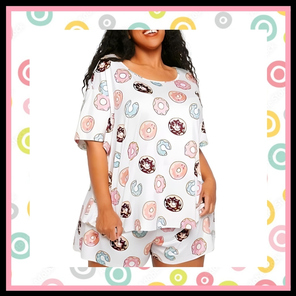 ADORABLE ☆ SNUGGLY SOFT ☆ DONUT PRINT ☆ PJ / LOUNGE SET ☆ NWT